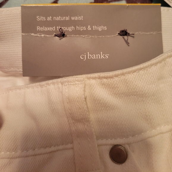CJ Banks Signature Slimming White Ankle Jeans NWT - Picture 10 of 16